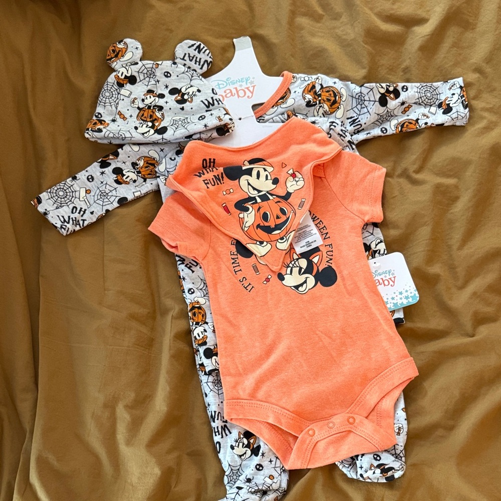 NWT Halloween Disney Mickey Mouse  Set